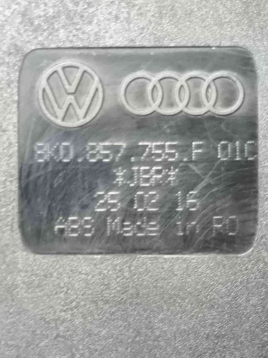 Encaixe de Cinto Frente Esquerdo AUDI A4 B8