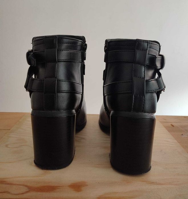Botas Pretas Seaside