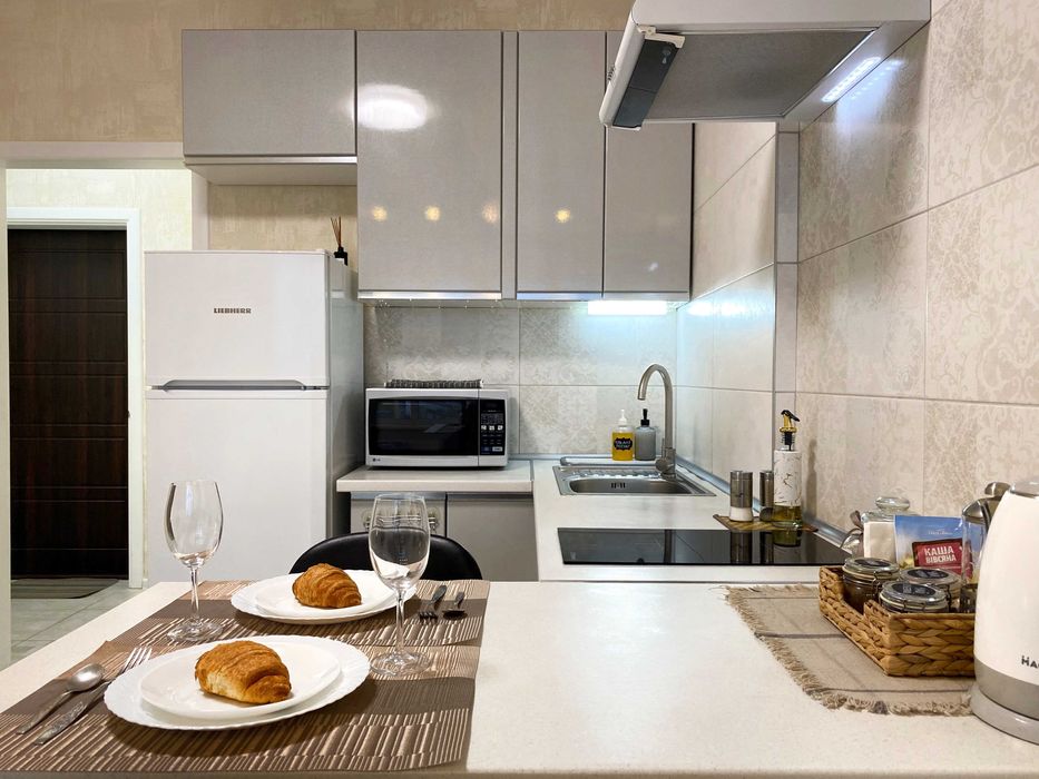 Затишна 1к квартира МВЦ Лівобережна/Левобережная, ЖК Каховська