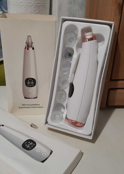 вакуумный очиститель очищувач для очистки пор и черных точек