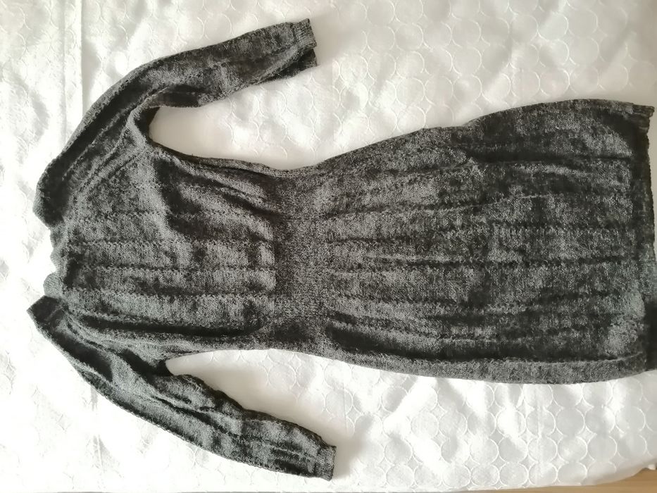 Vestido em malha cinzento