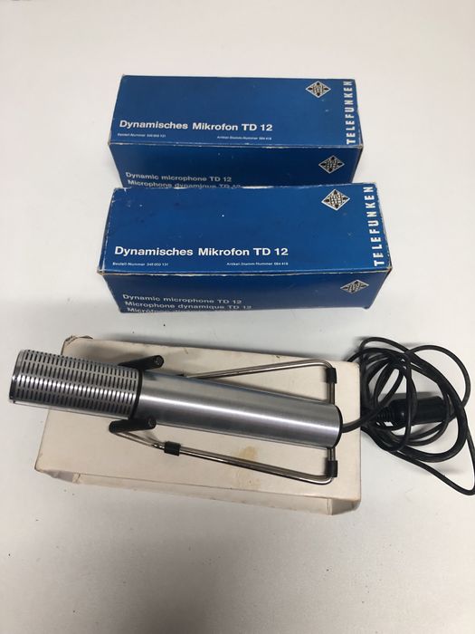 2 Microphones telefunken vintage
