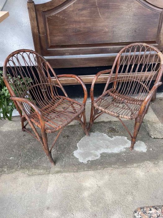 Poltronas antigas, usadas