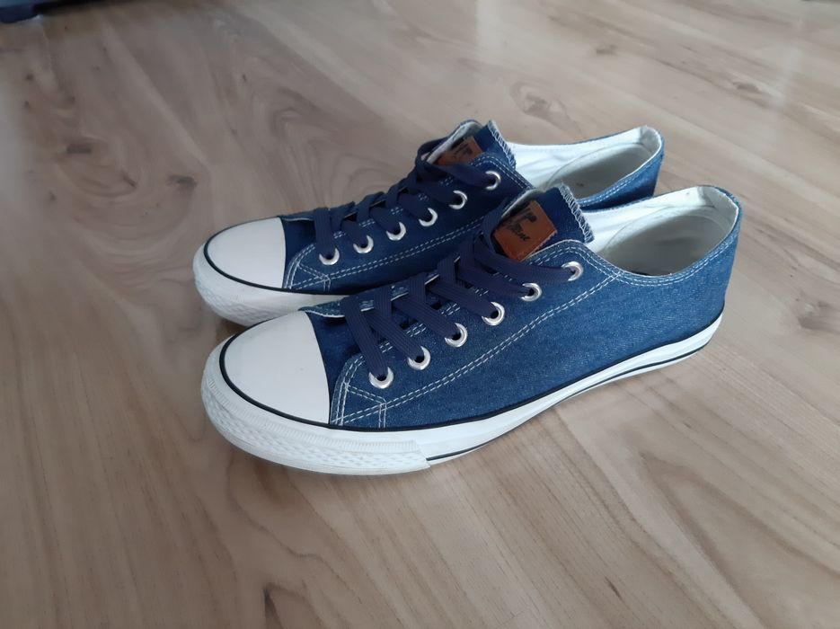 Trampki krótkie 43