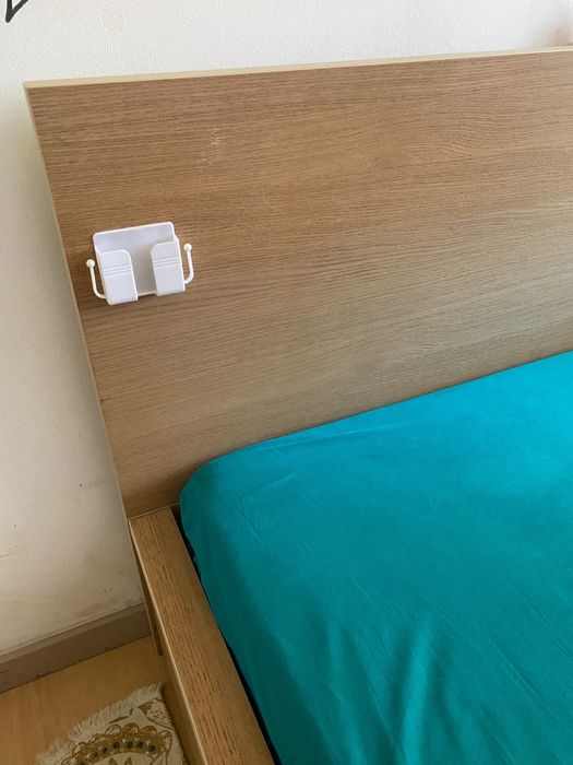 Cama casal em bom estado