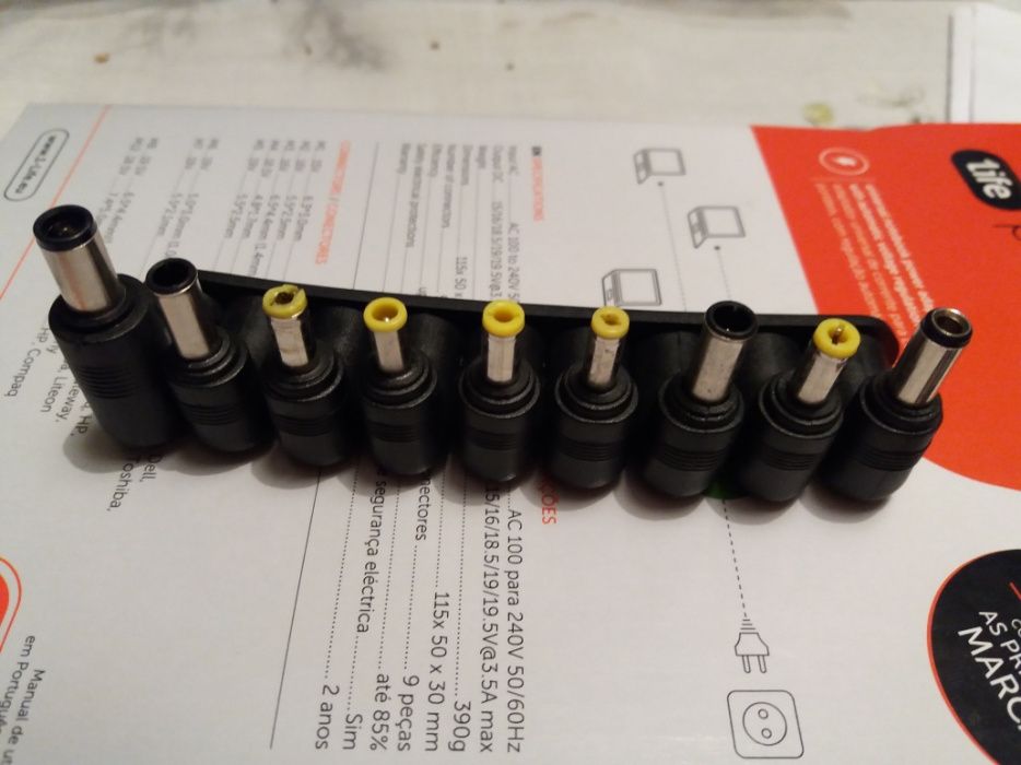 Universal Power Adapter for Laptops64354254835203122