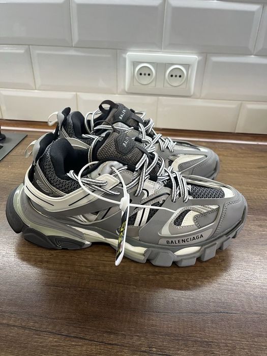 Кроссовки:Balenciaga Runner