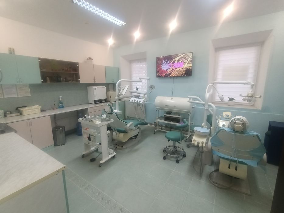 Оренда стоматологічного кабінету Львів.