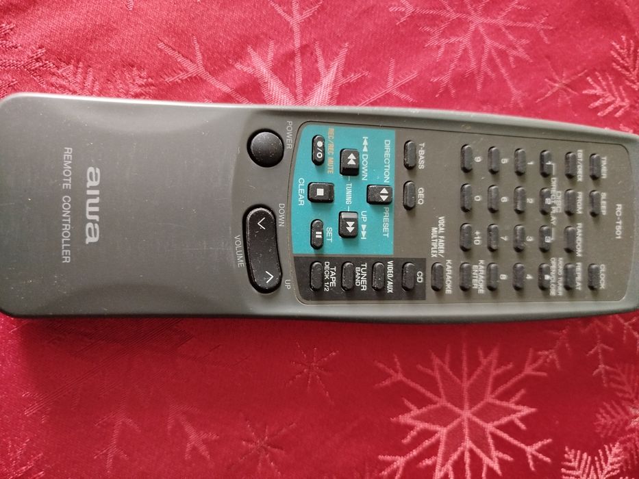 Музыкальный центр с двумя колонками  AIWA, Япония.