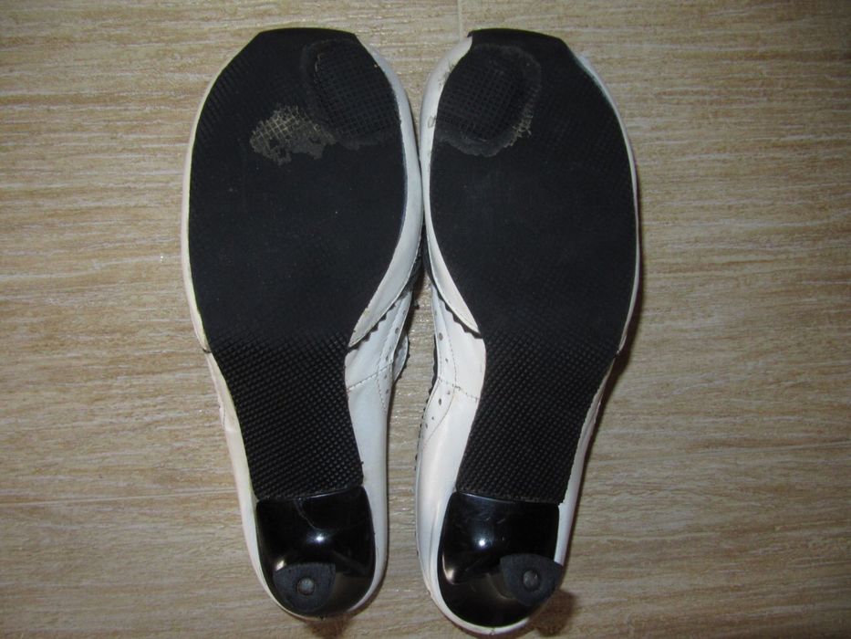 Босоножки кожа 36р. Cosmic Girl шльопки шлепки шлепанцы туфли