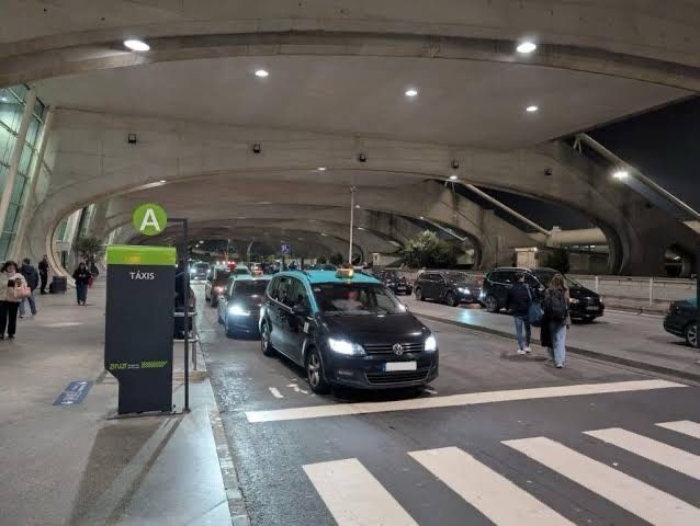 Taxi Aeroporto do Porto ( Licenca Morreira Aeroporto )