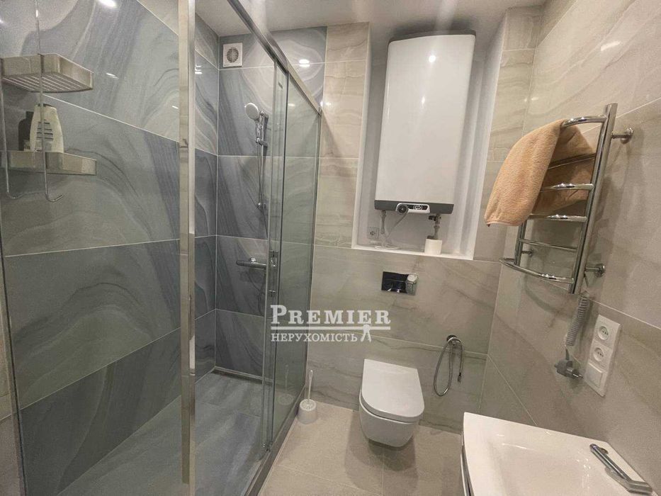 Продам квартиру з ремонтом