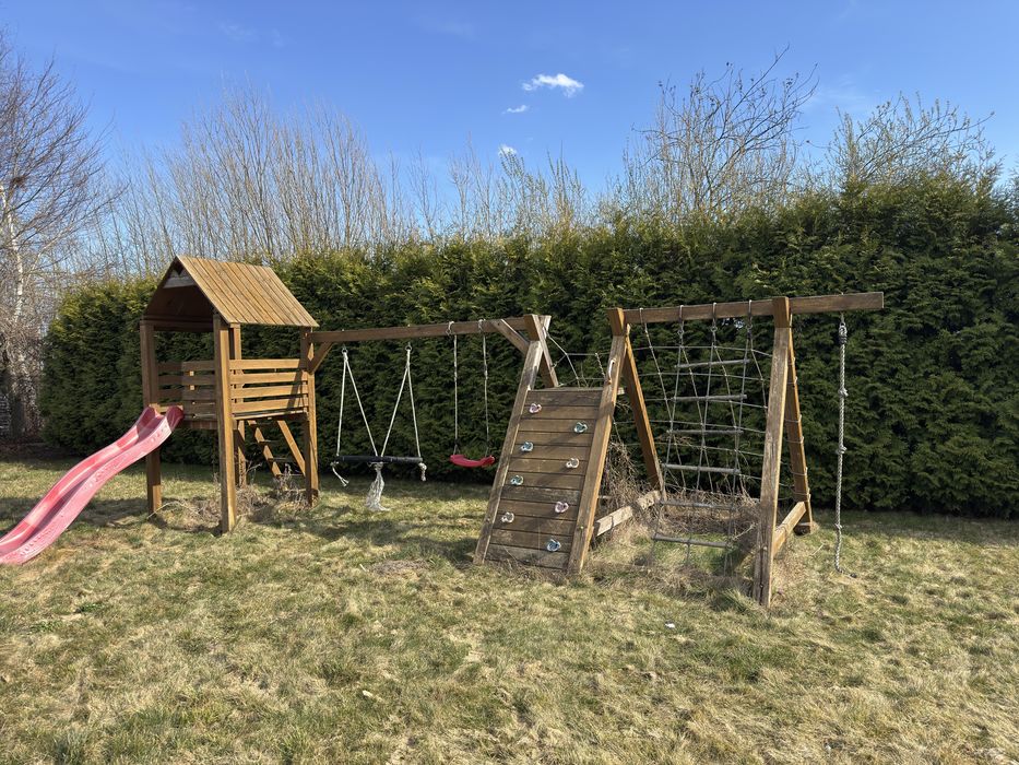 Plac zabaw drewniany