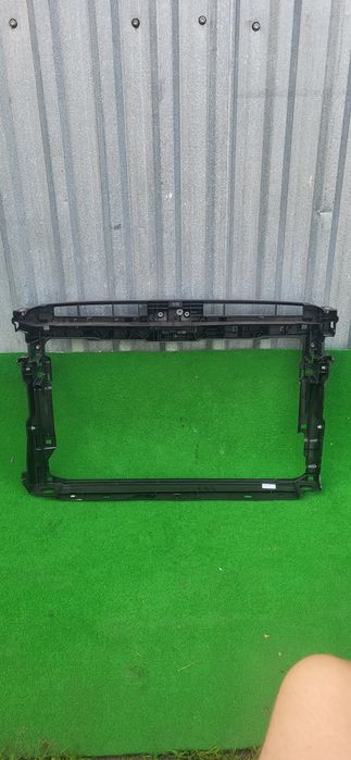 Volkswagen Golf VII Pas przedni Wzmocnienie