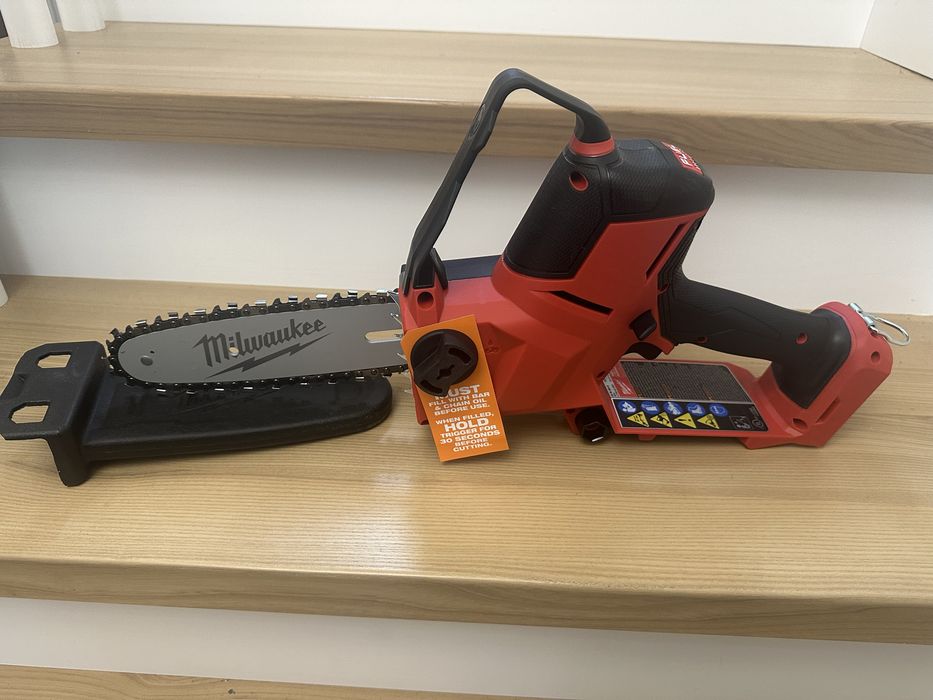 Безщіткова ланцюгова пила milwaukee 3004-20