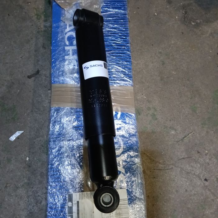 Амортизатор задний на LT , SPRINTER. Sacshs.