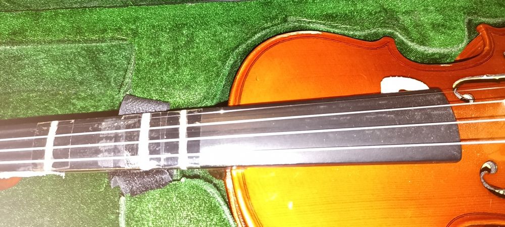 Used 1/4 violin64564274620291124
