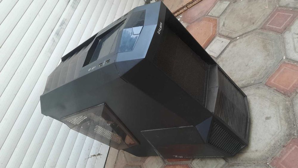 Корпус Zalman Z11 PLUS
