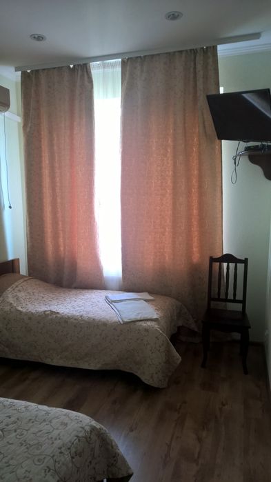 Оренда невеликого готельно - ресторанного комплексу