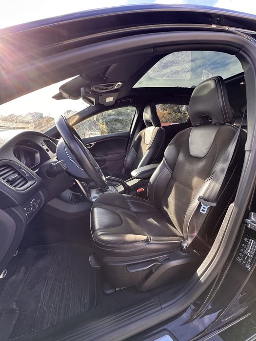 Volvo V40 D2 R-Design