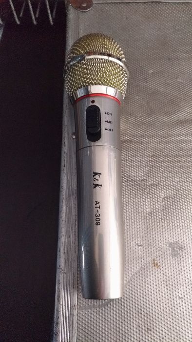 Microfone K & K