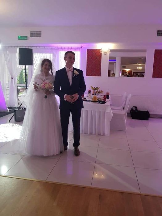 suknia ślubna z koronką