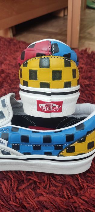 Продам нові оригінальні,шкіряні макасіни Vans,дуже круті