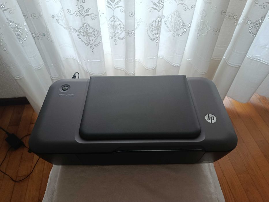 IMPRESSORA Hp a jato de tinta - preto e branco