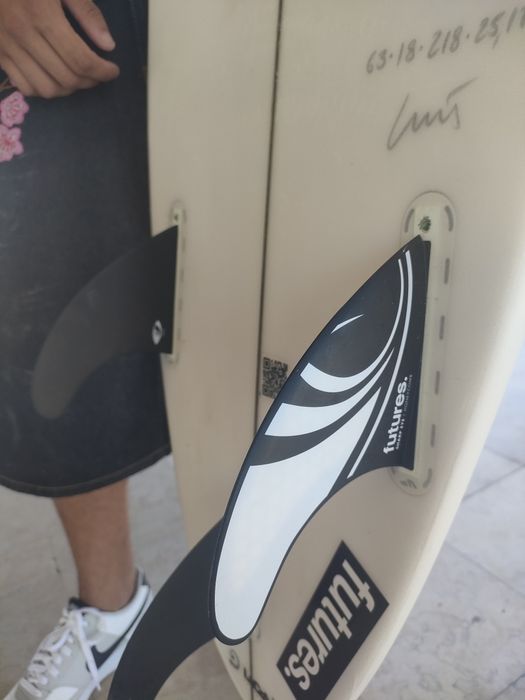 Prancha de Surf epóxi LACRAU 6'3" 25,17L + Quilhas Future Fins SHARP EYE LARGE THRUSTER