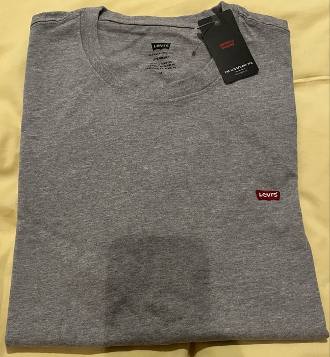 Tshirt Levis nova!