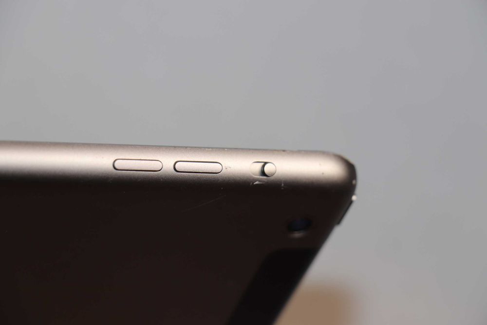 Apple iPad Air Wi-Fi + LTE 64GB Space Gray (MD793), ідеальний стан! A1475