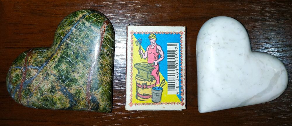 Відмінний подарунок!!! Серце з каменя.