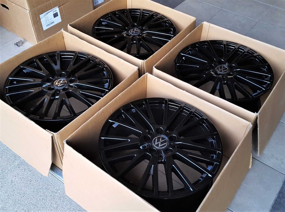 Alufelgi 18 5x112 VW Golf Passat Touran Caddy Jetta T-Roc Czarne 276#