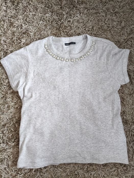 T-shirt zdobiony
