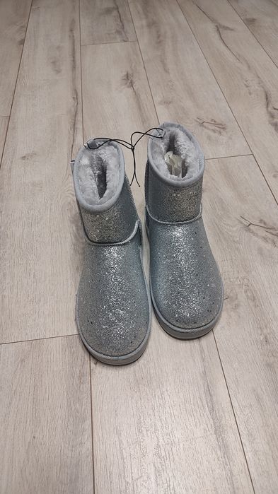 Угги  для дівчинки