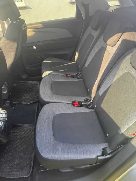 Sprzadam samochód citroen c4 picasso