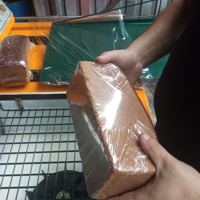 Продам пакувальну машину в плівку ПВХ