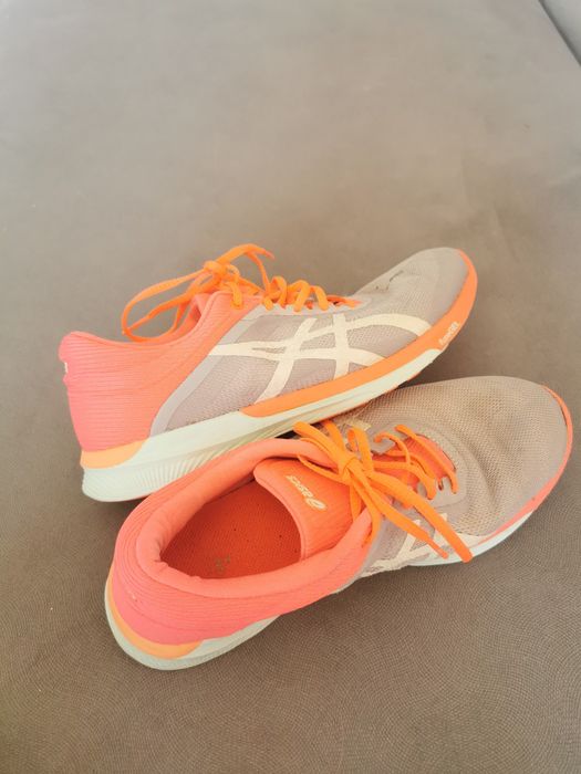 Adidasy Asics fruzeX, rozm. 39,5, wkładka 25cm