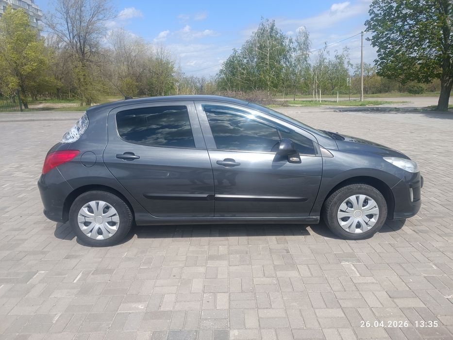 Peugeot 308 2008 рік