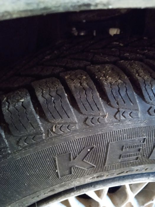 Продам титанові диски разом із зимовою резиною