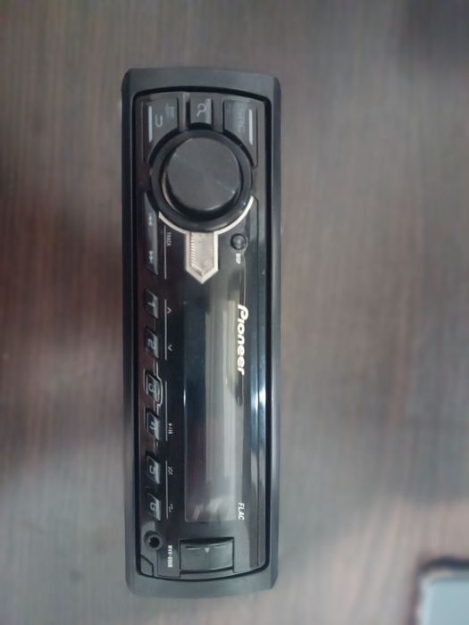 Продам автомагнитолу Pioneer MVH-09UB.