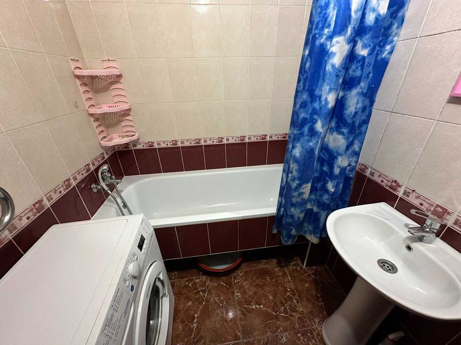 здам 2 квартиру  на Ширшова