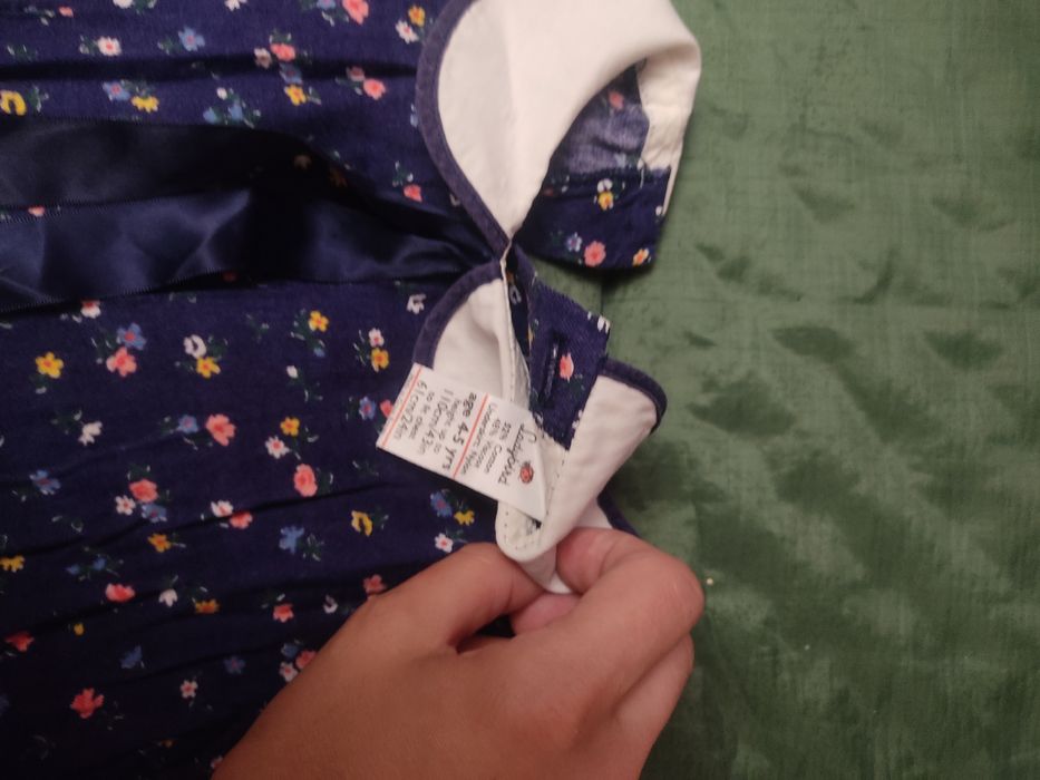 Продам платье детское.