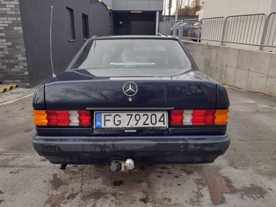 Mercedes 190 zarejestrowany