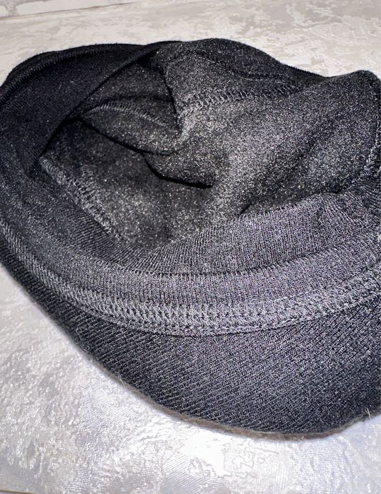 Шапка жіночий бирет з бусинами