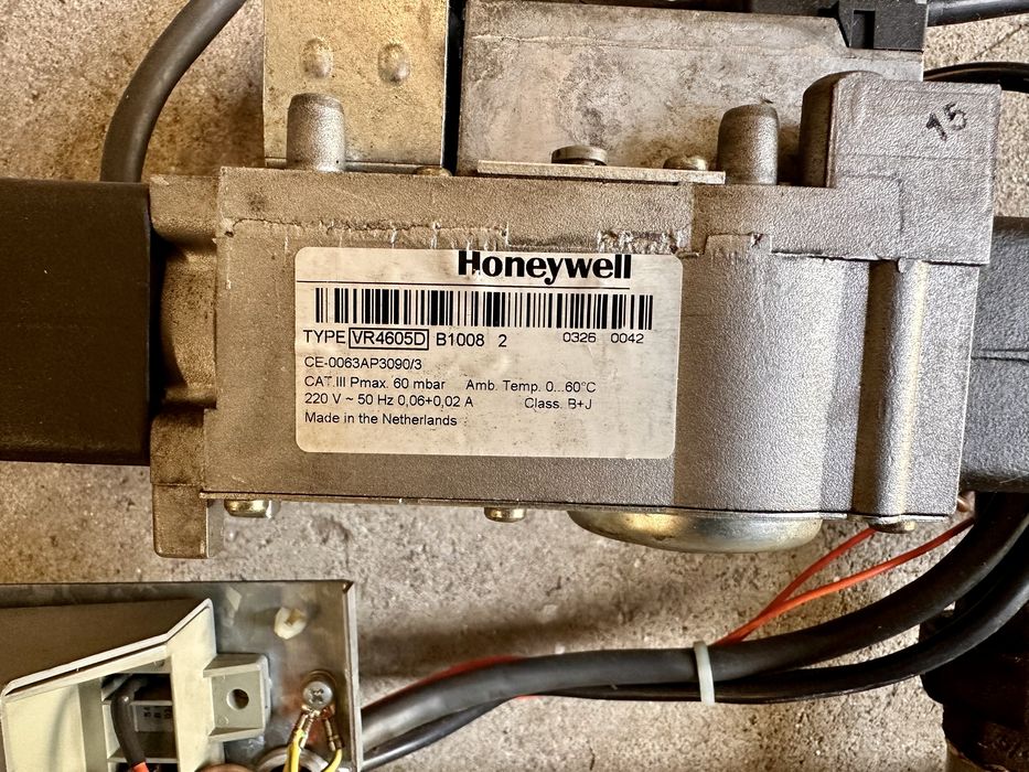 Caldeira roca G100 gas natural 4 conjuntos ( queima)