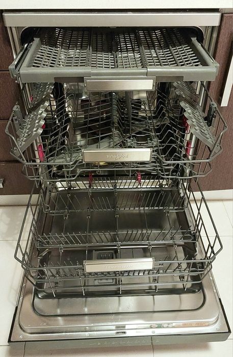 Máquina de lavar loiça Whirlpool