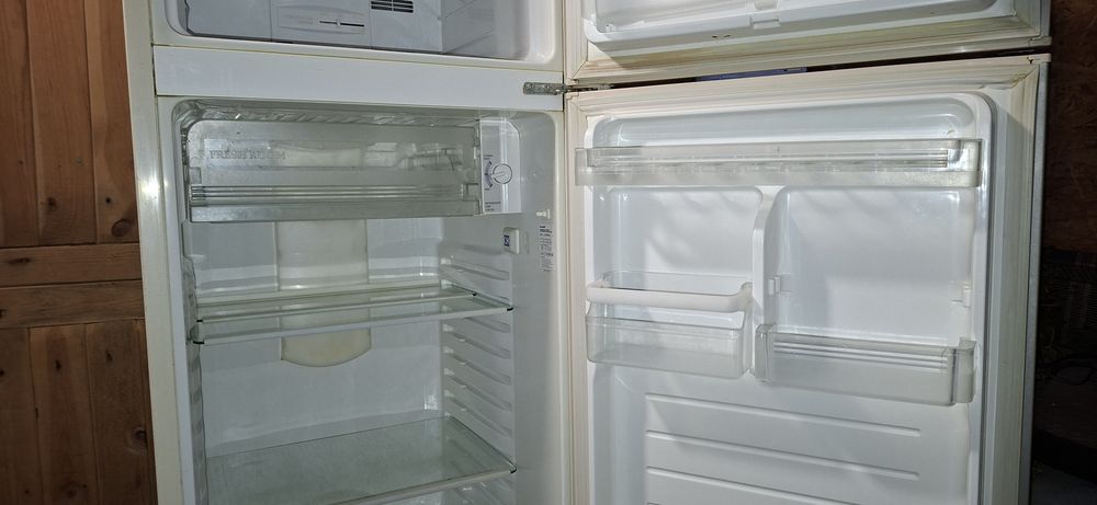 Холодильник Sharp