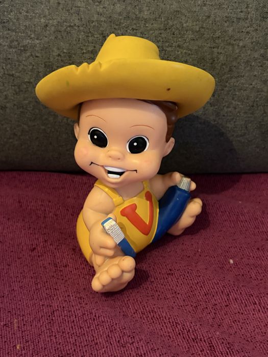 Boneco borracha Maia Borges