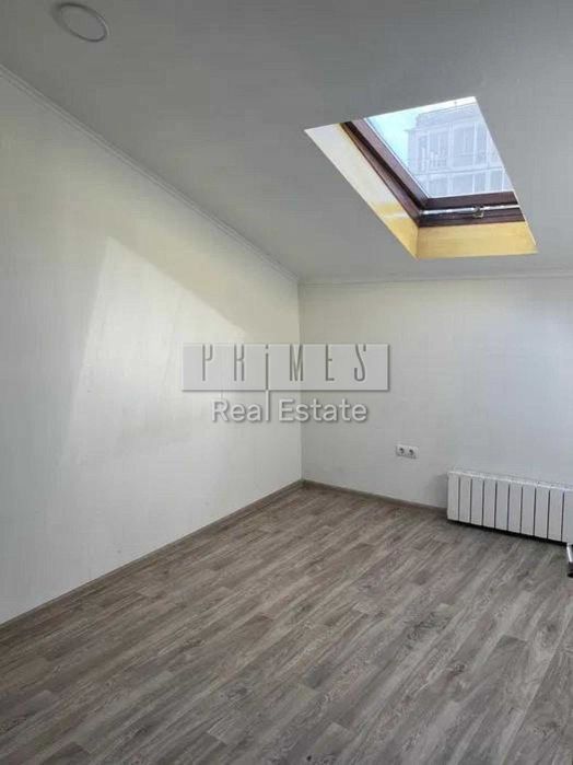 Продаж дворівневої квартири, в. Басейна 1/12, Площа Українських Героїв